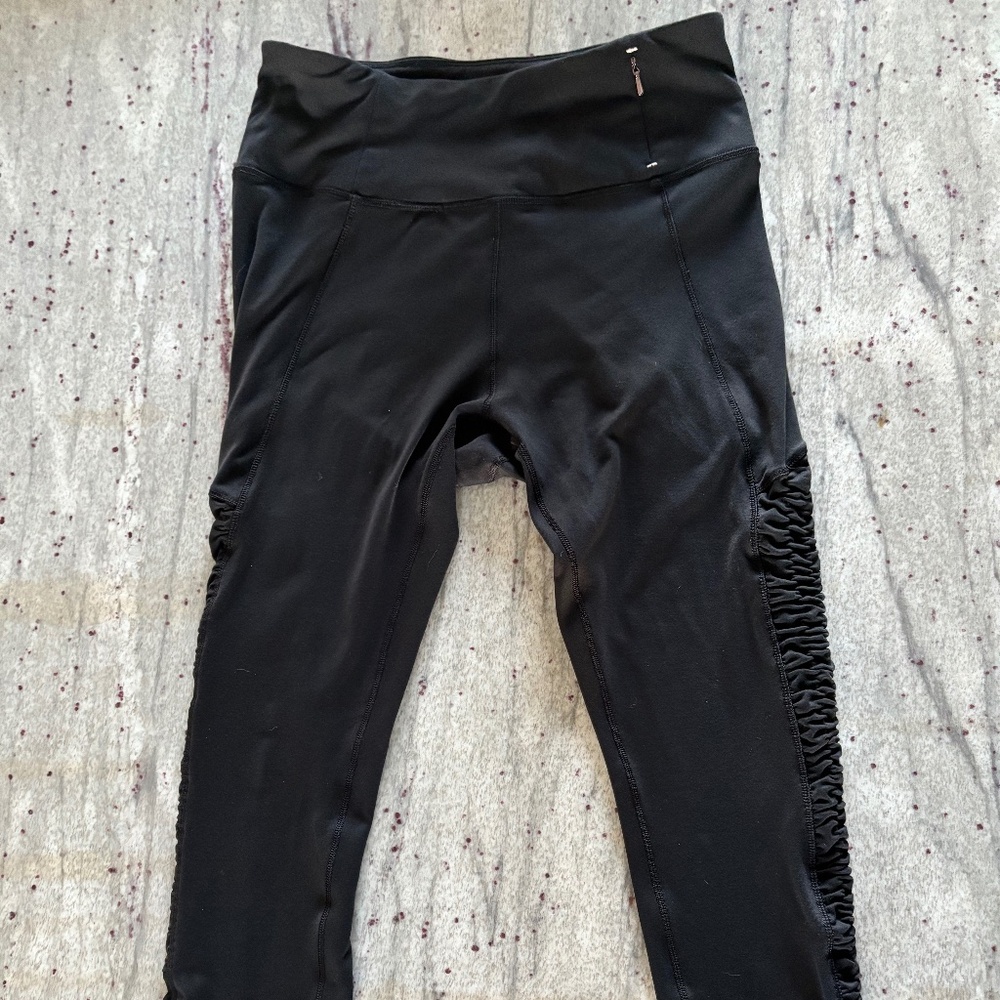 Stay the Path Womens Black Leggings with Rushed Sides - Size M